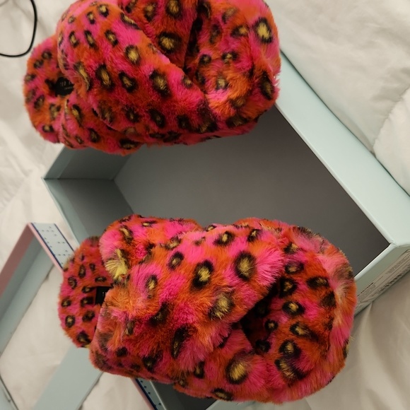 Ted Baker Cross Over Sleepers - Picture 4 of 8